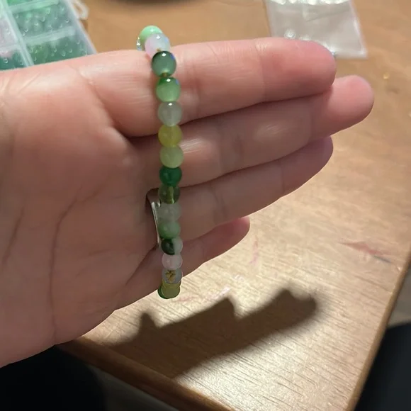 Green crystal Beaded Bracelet - Picture 3 of 3